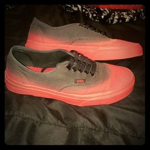 Rare Black/red ombre Vans